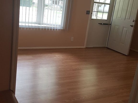 5th image of 284 Pasadena Ave