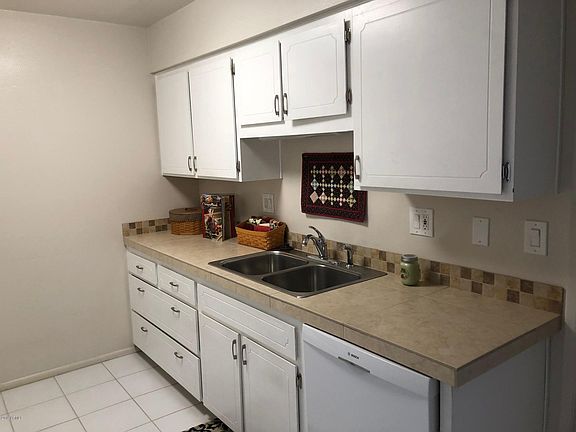 3rd image of 13418 N Hawthorn Dr