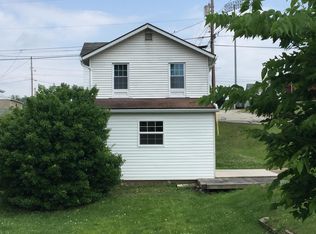 697 High St, California, PA 15419