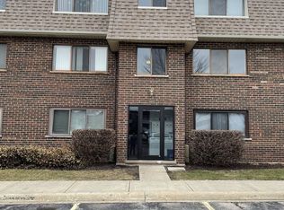 1412 Carol Ct APT 3A, Palatine, IL 60074