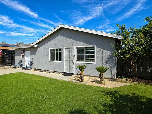 3rd image of 5104 Hampton Ct