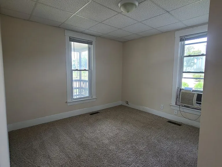 1412 N Champaign St — Photo 8