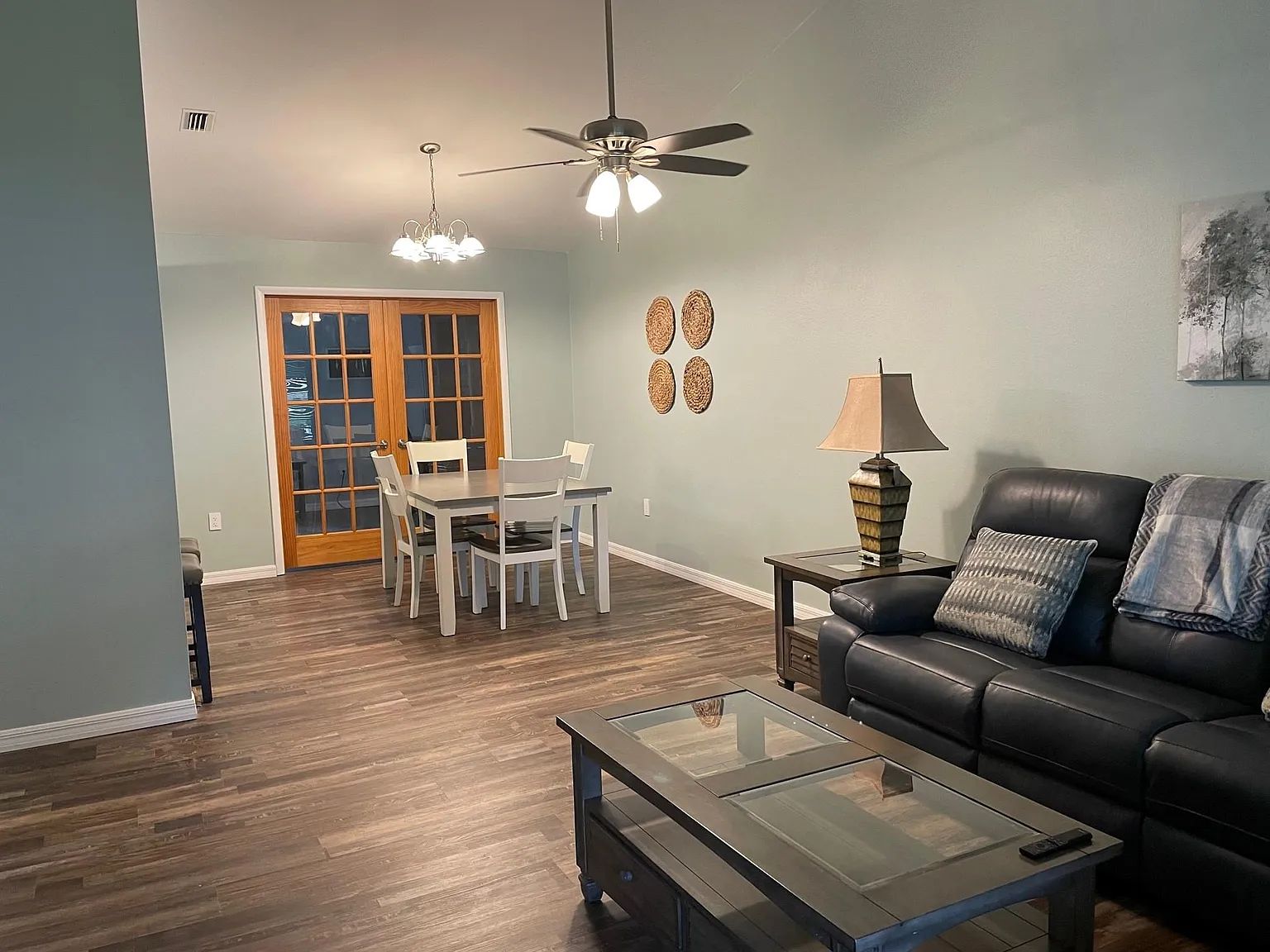 2 bed, 1315 sqft, $2,250 — Photo 1