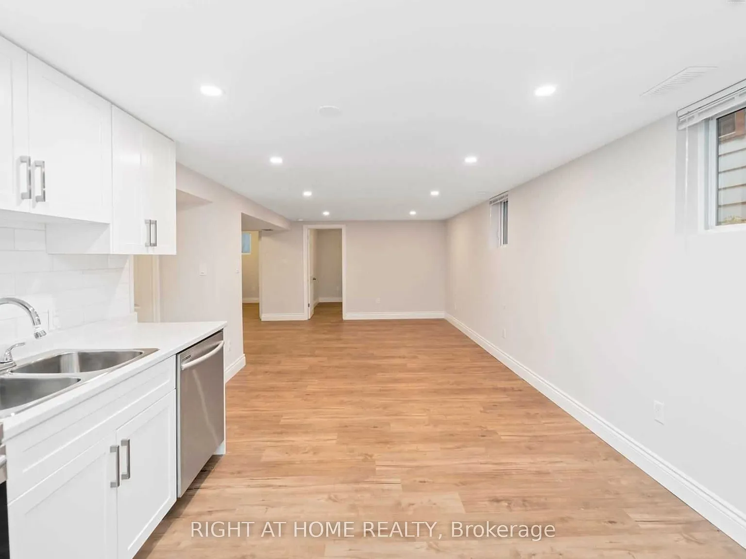 2 bed, $1,900 — Photo 4