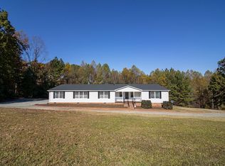 935 Locust Dr, Cascade, VA 24069