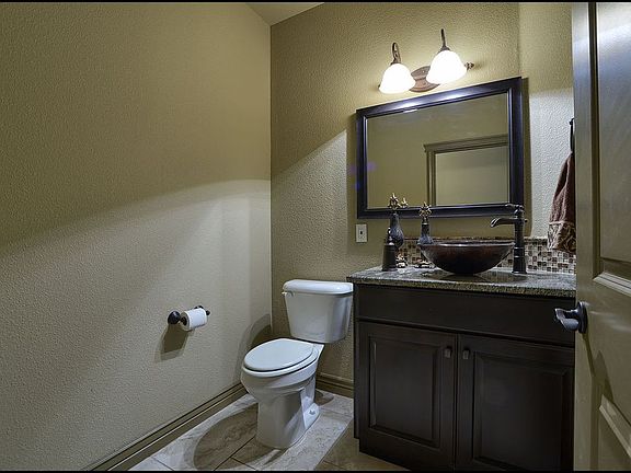 3rd image of 5707 Nottingham Ct