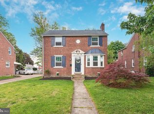 912 Rhawn St, Philadelphia, PA 19111