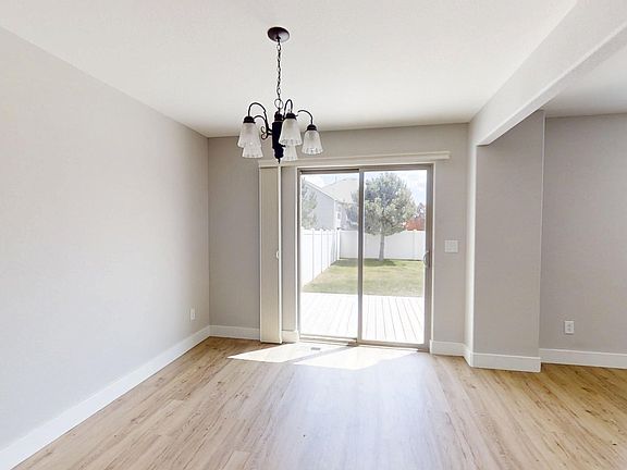4th image of 4214 Moraine St