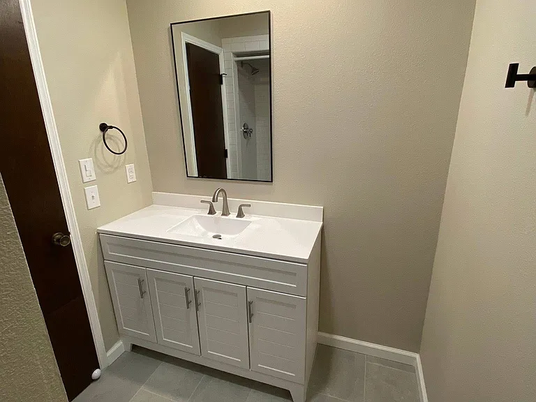 4201 Southport Dr — Photo 10