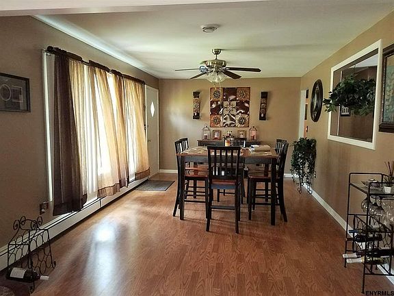 2nd image of 60 Oakwood Dr