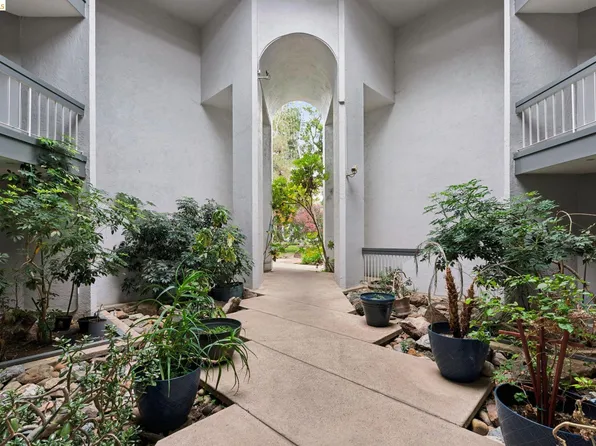 1591 Ellis St APT 105, Concord, CA 94520