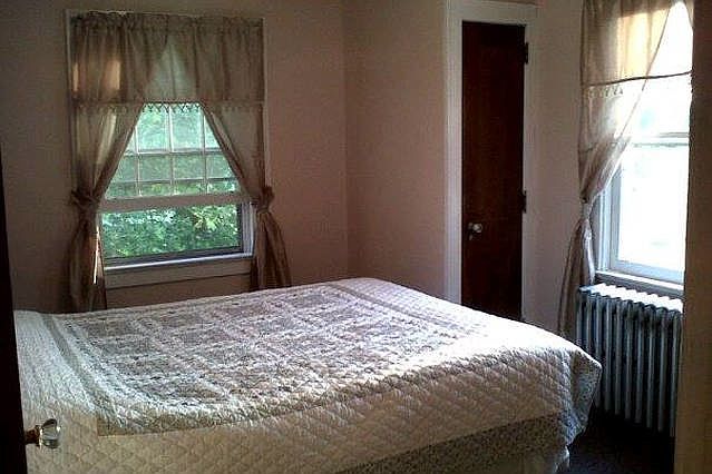 Queen Size Bed 2 Large Windows