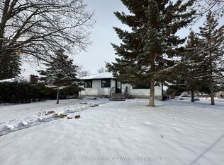 41 Fieldrow St, Ottawa, ON K2G2Y6