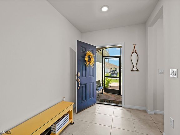 4th image of 4122 SW Santa Barbara Pl