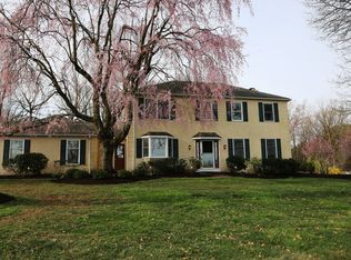 811 Lisadell Dr, Kennett Square, PA 19348