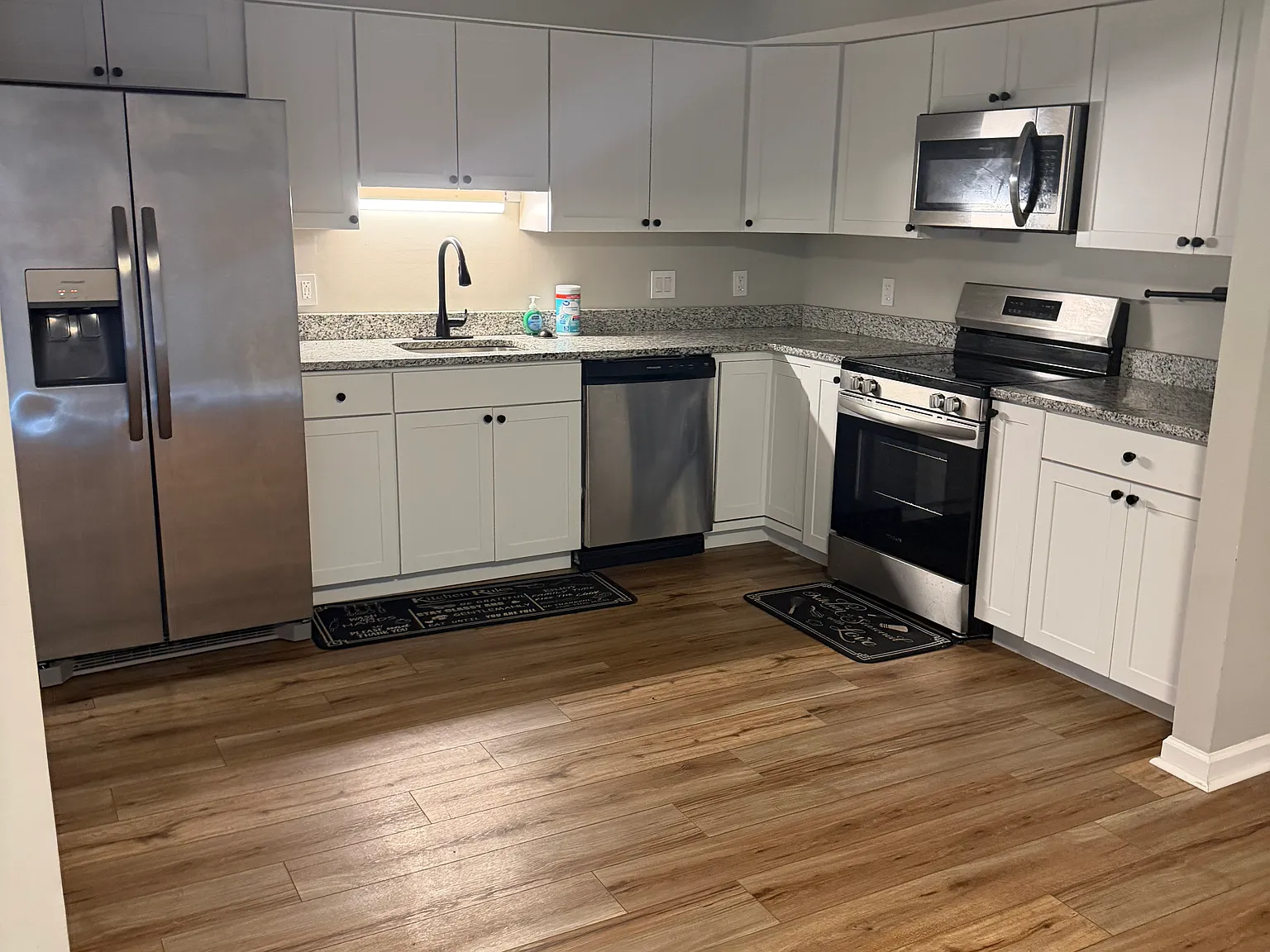 3 bed, 1.5 bath, 1392 sqft, $1,950 — Photo 3