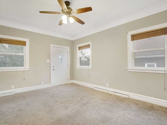 4th image of 43 W Hattendorf Ave