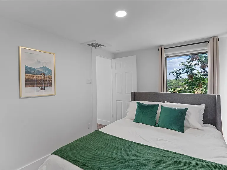 25413 Pedernales Point Dr — Photo 9