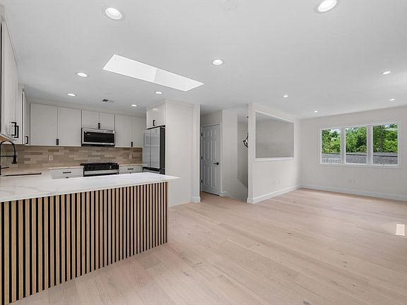 4th image of 29 Rockway Rd