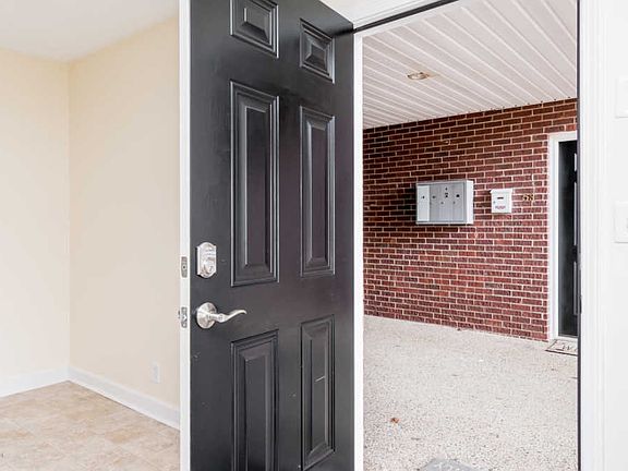 4th image of 165 Central Blvd APT 50