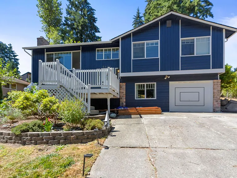 8620 Shadow Wood Dr — Photo 1