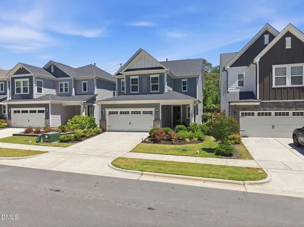 2081 Florine Dr, Apex, NC 27502