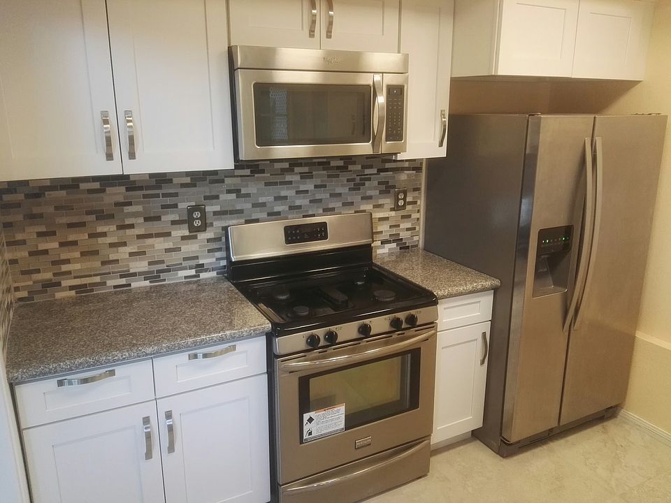 1st image of 3231 Oakshire Ln