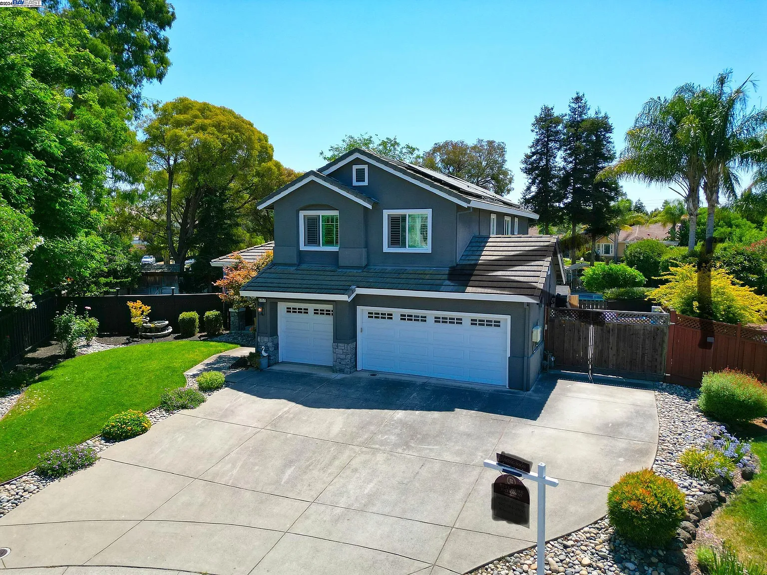 5757 Rainflower Dr photo 1