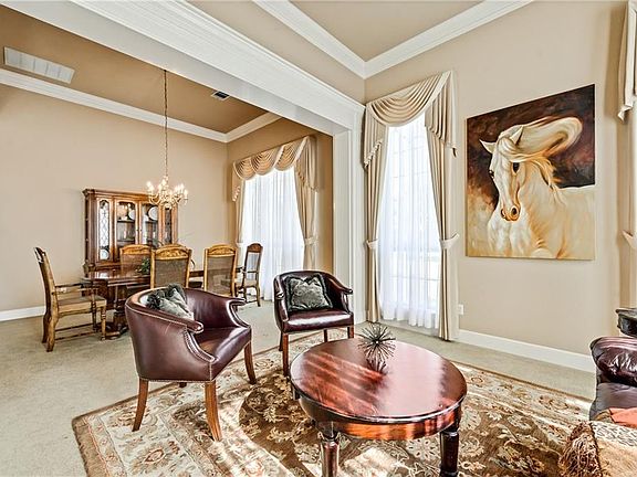4th image of 1303 Cielo Vista Dr