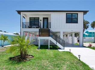 170 Washington Ave, Fort Myers Beach, FL 33931