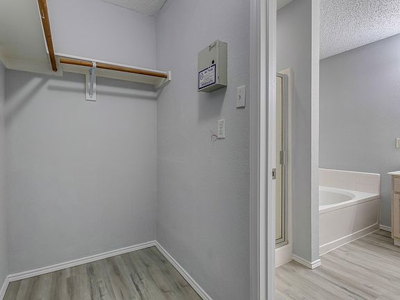 3rd image of 2802 Granite Ave