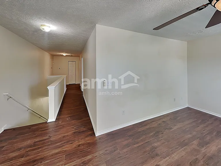 2651 Sutherland Dr — Photo 6