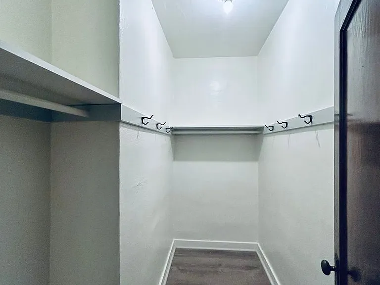 207 Yakima St — Photo 17