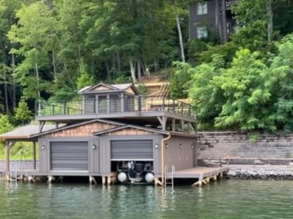 402 Holmstead Dr, Lake Lure, NC 28746