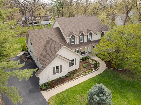 5N633 Lostview Ln, St Charles, IL 60175