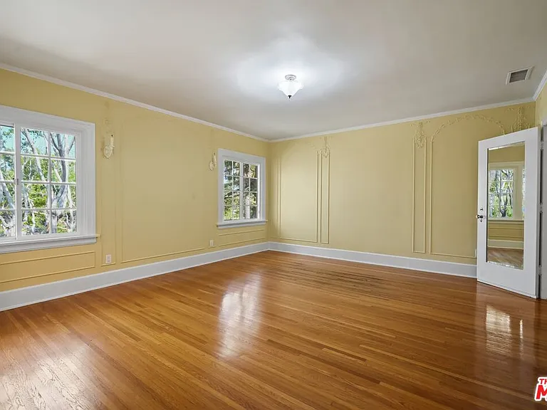 624 S Arden Blvd — Photo 23