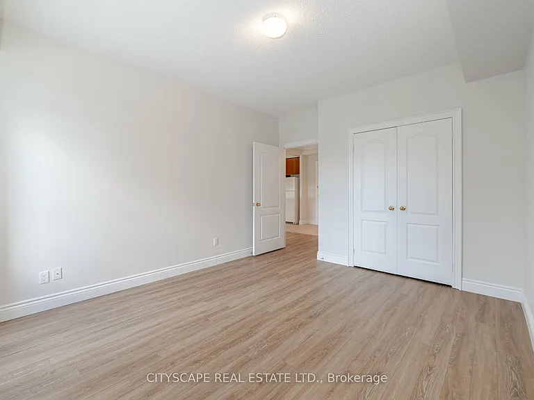 3351 Cawthra Rd #321 — Photo 20