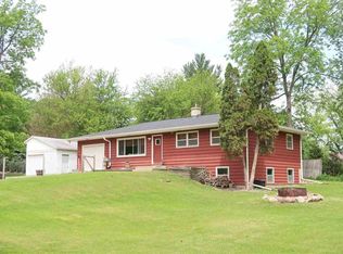 510 Center Rd, Oregon, WI 53575