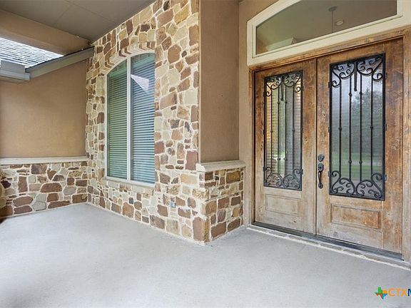 4th image of 228 Claremont Dr