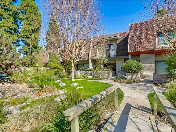 4th image of 5208 W 190th St