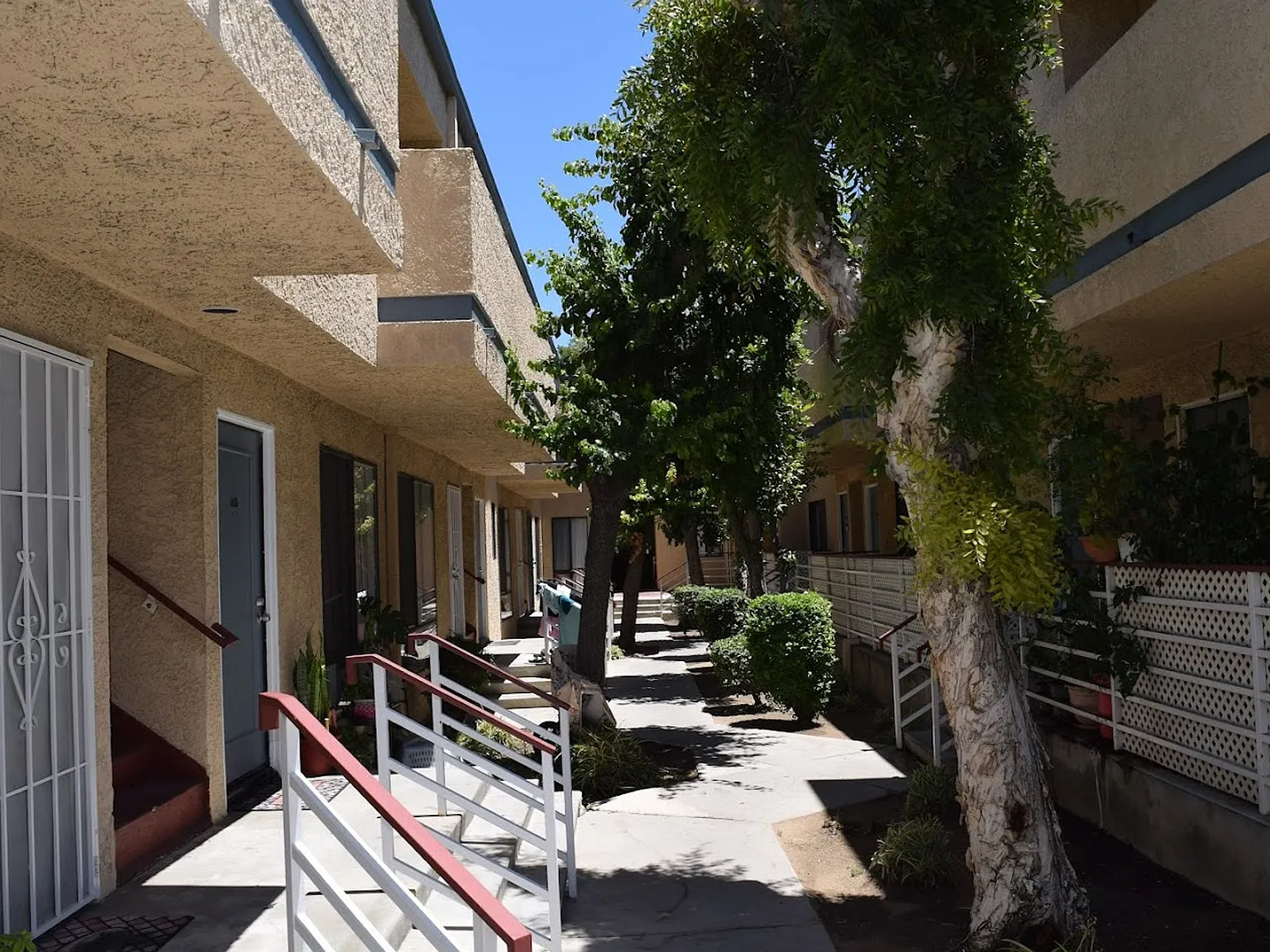 Canyon Crest — Photo 3