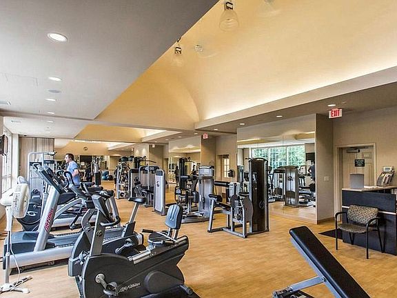 5th image of 3909 Penderview Dr APT 1932