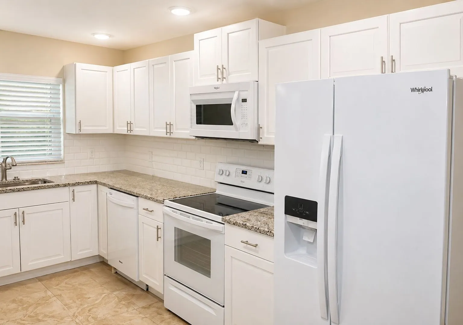 3 Bedrooms / 2 Bath Brandon Home — Photo 4