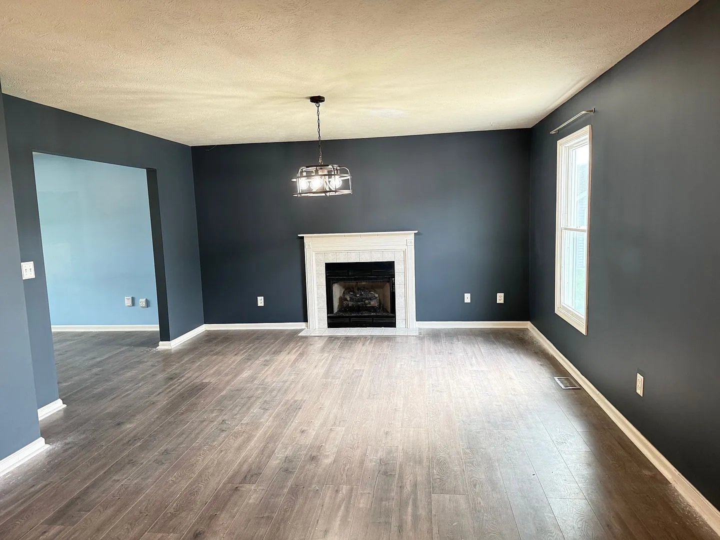 Beautiful townhouse in Normal, extremely convenient location — Photo 1