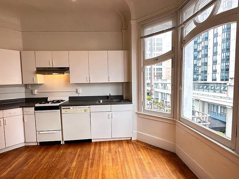 O'Farrell Apartments — Photo 4