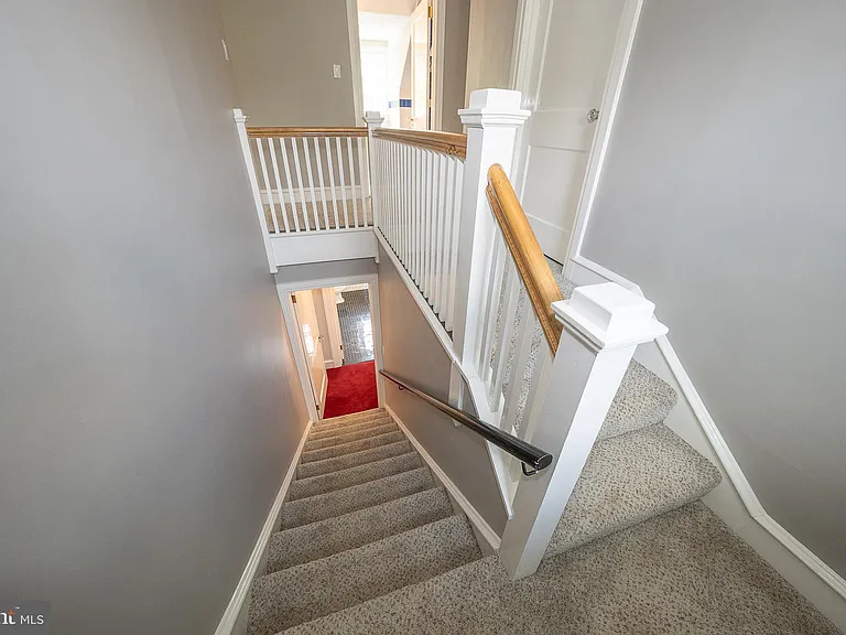 101 E Brookhaven Rd — Photo 55