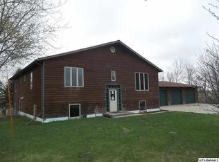 93279 480th Ave, Windom, MN 56101