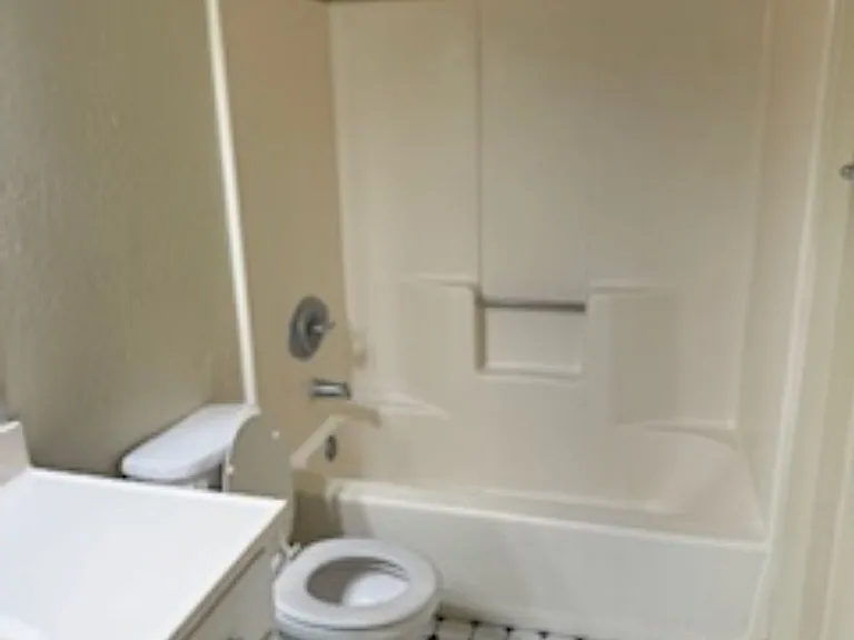 232 Green Meadow Dr #C — Photo 7