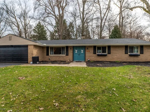 8063 Rolling Brook Rd, Northfield, OH 44067