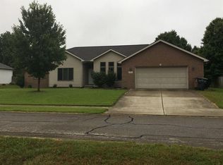 921 Tanager Dr, Columbus, IN 47203